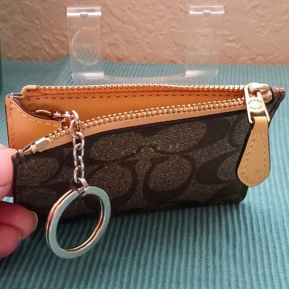 SOLD Coach F10607 Mini Skinny ID Case Wallet Buttercup Yellow Signature Tan - Picture 6 of 8